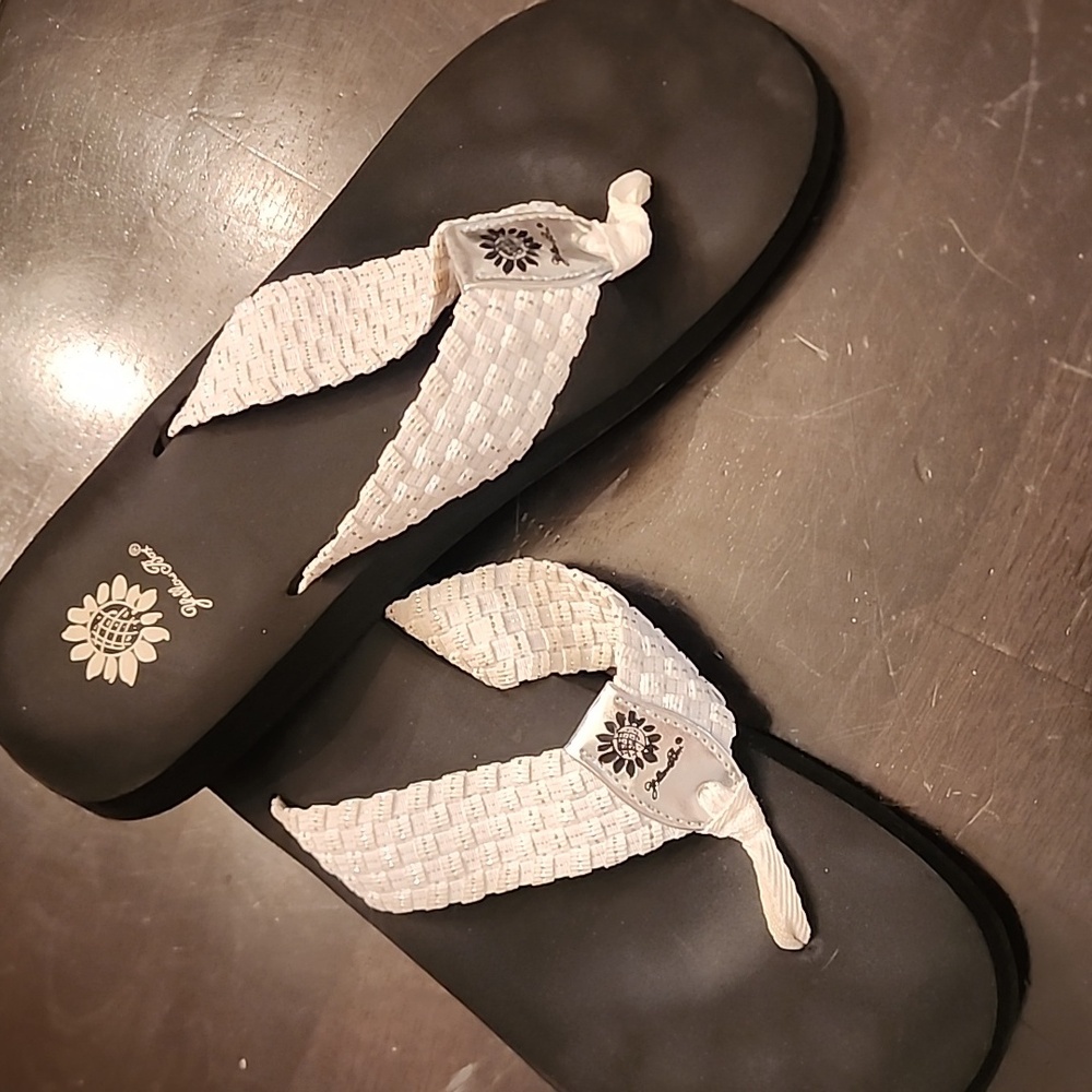 Yellow box flip flops color white medium width Size 11